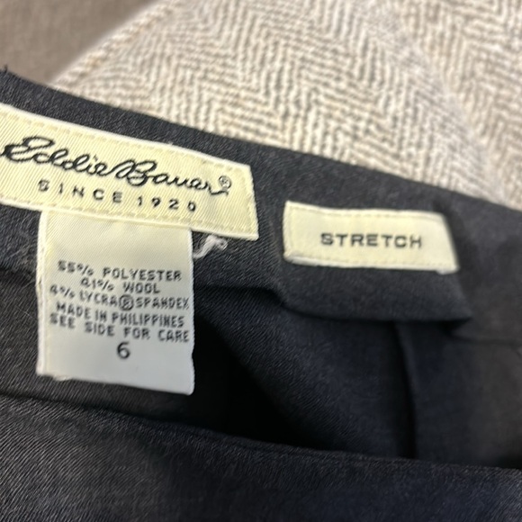 Eddie Bauer gray (stretch) skirt - Picture 7 of 7